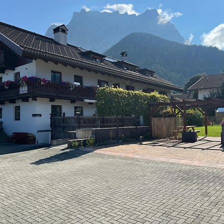 Haus Alpenblume Apartment Ehrwald Exterior foto