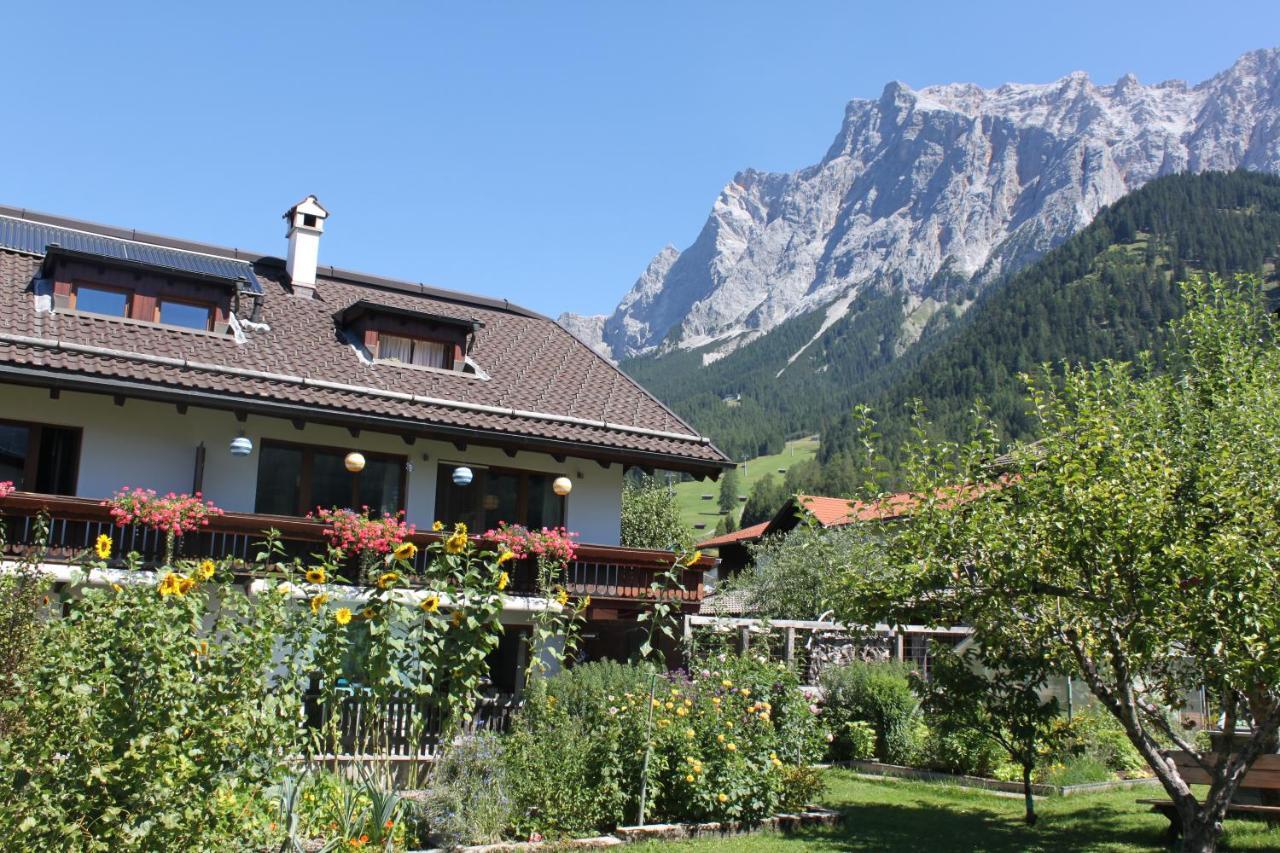 Haus Alpenblume Apartment Ehrwald Exterior foto