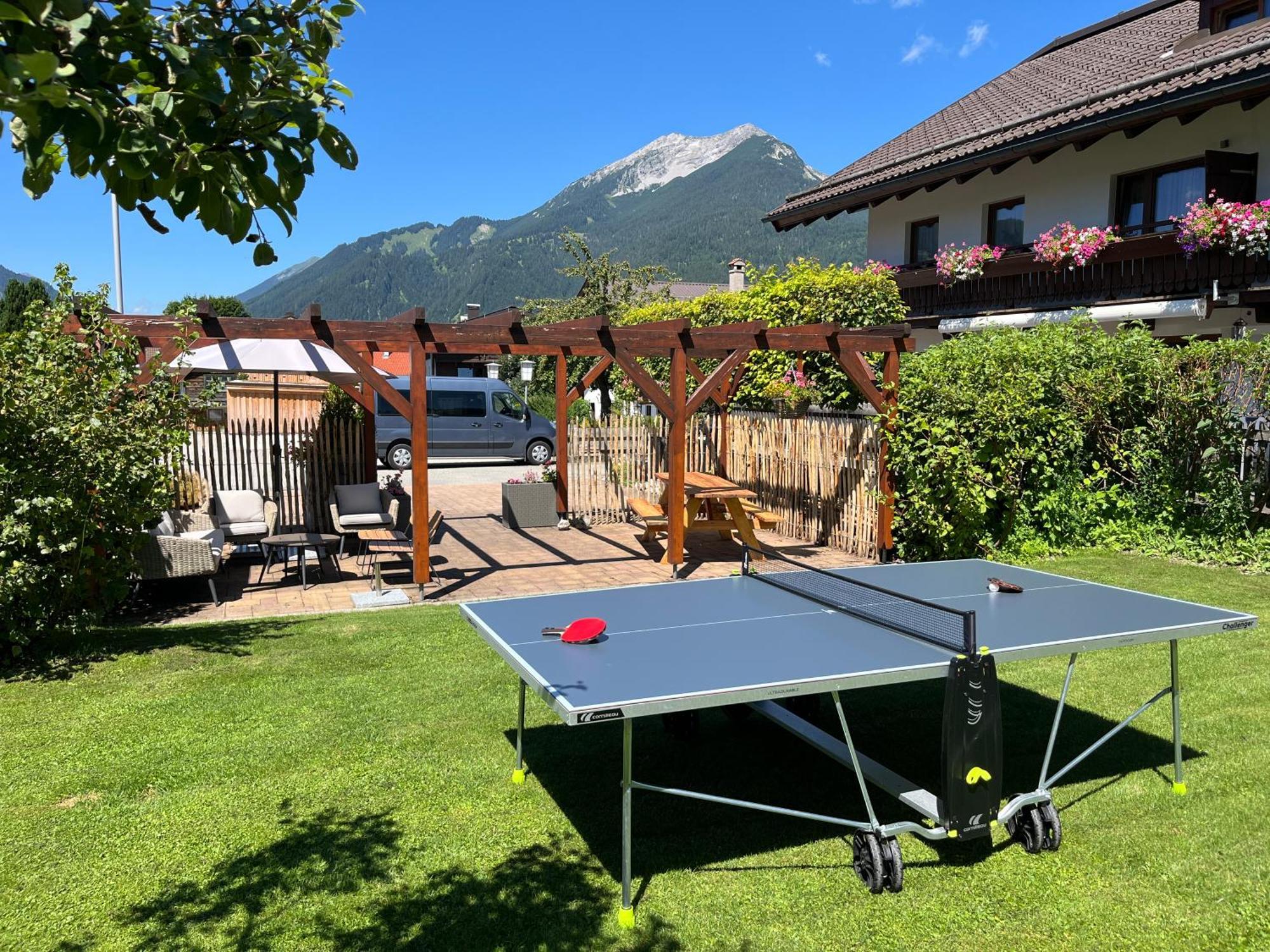 Haus Alpenblume Apartment Ehrwald Exterior foto
