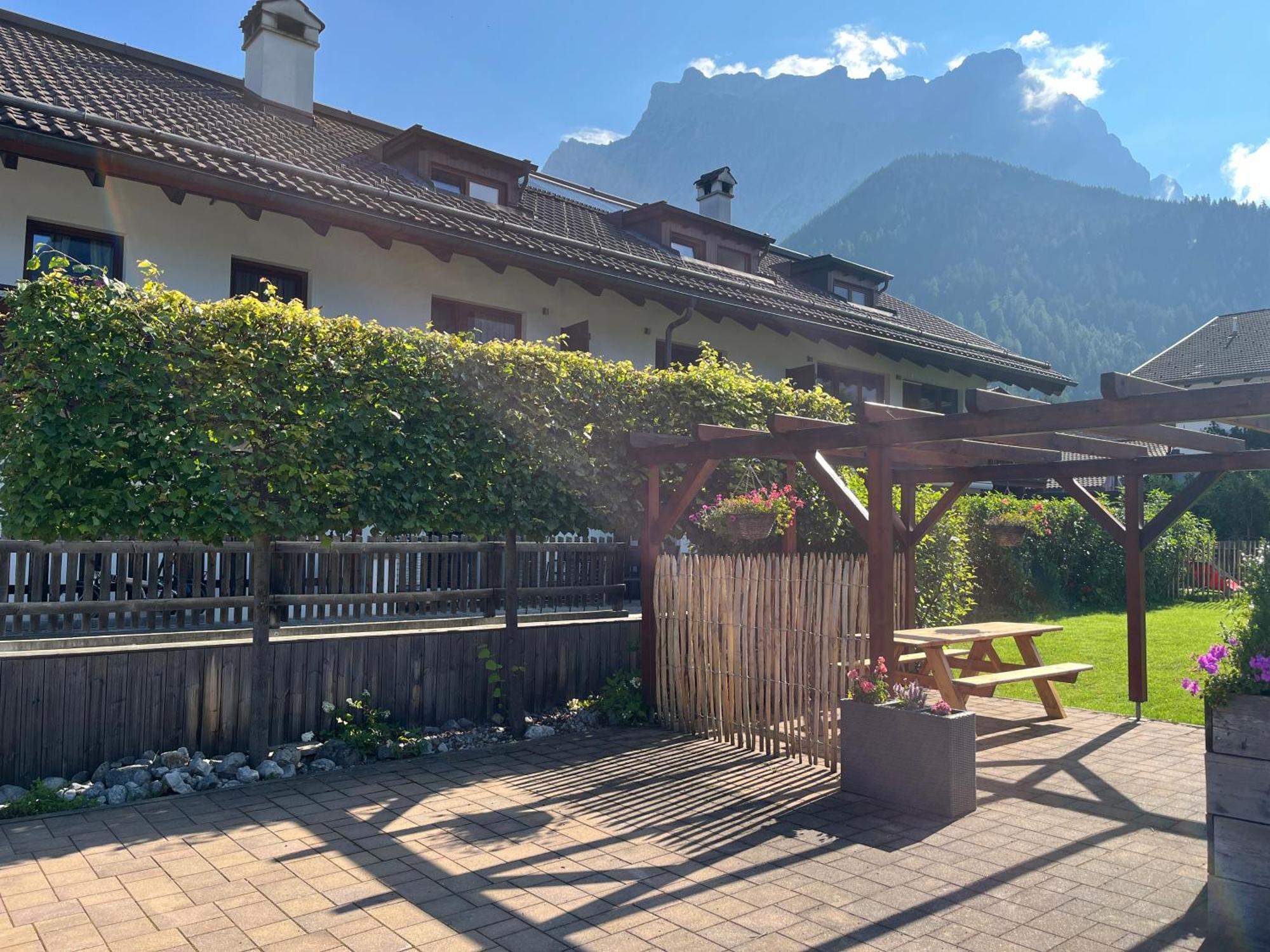 Haus Alpenblume Apartment Ehrwald Exterior foto